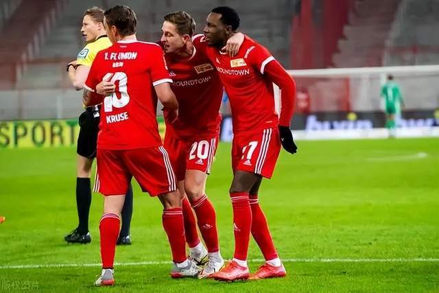 亚马尔上赛季踢50场仅伤缺1场 本赛季已2次受伤